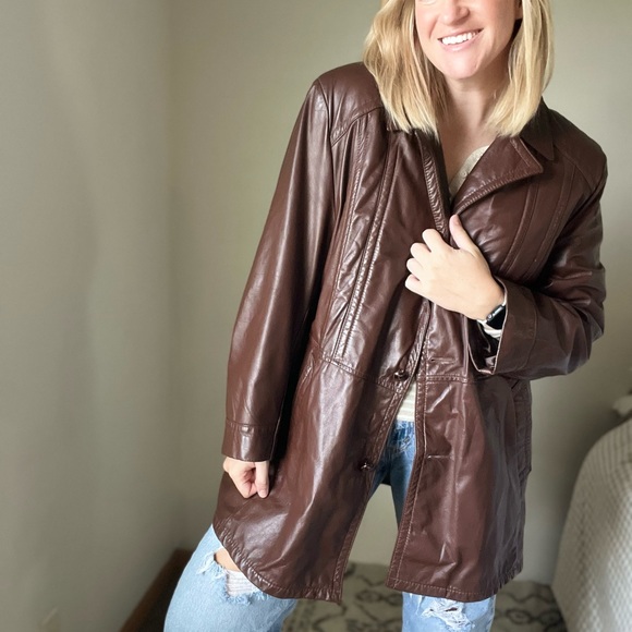 Elegant Brown Leather Jacket for Women - Picture 1 of 10
